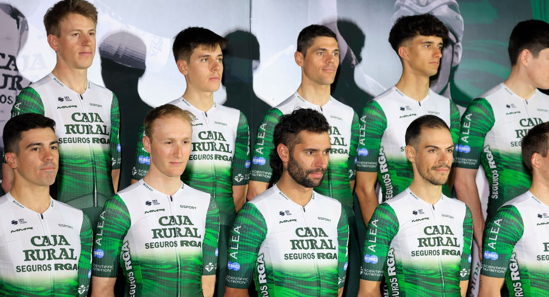 Caja Rural–Seguros RGA presenta su equipo profesional junto a la MMR Bikes